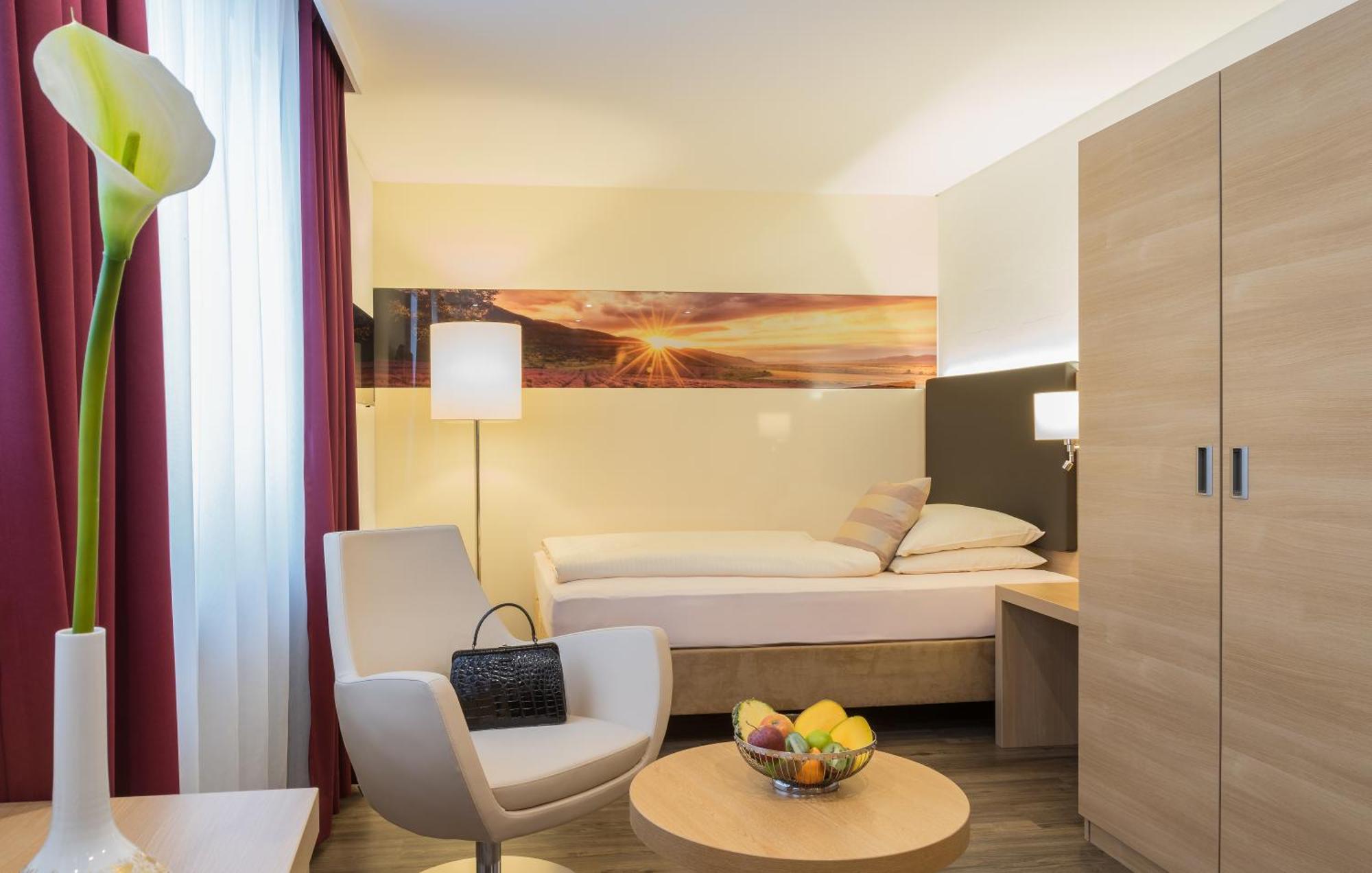 Hotel Holl Шонгау Екстер'єр фото